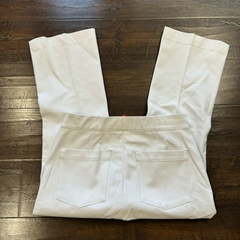 Spanx Silver Lining Classic White Kick Flare Pant Size Medium Petite Women